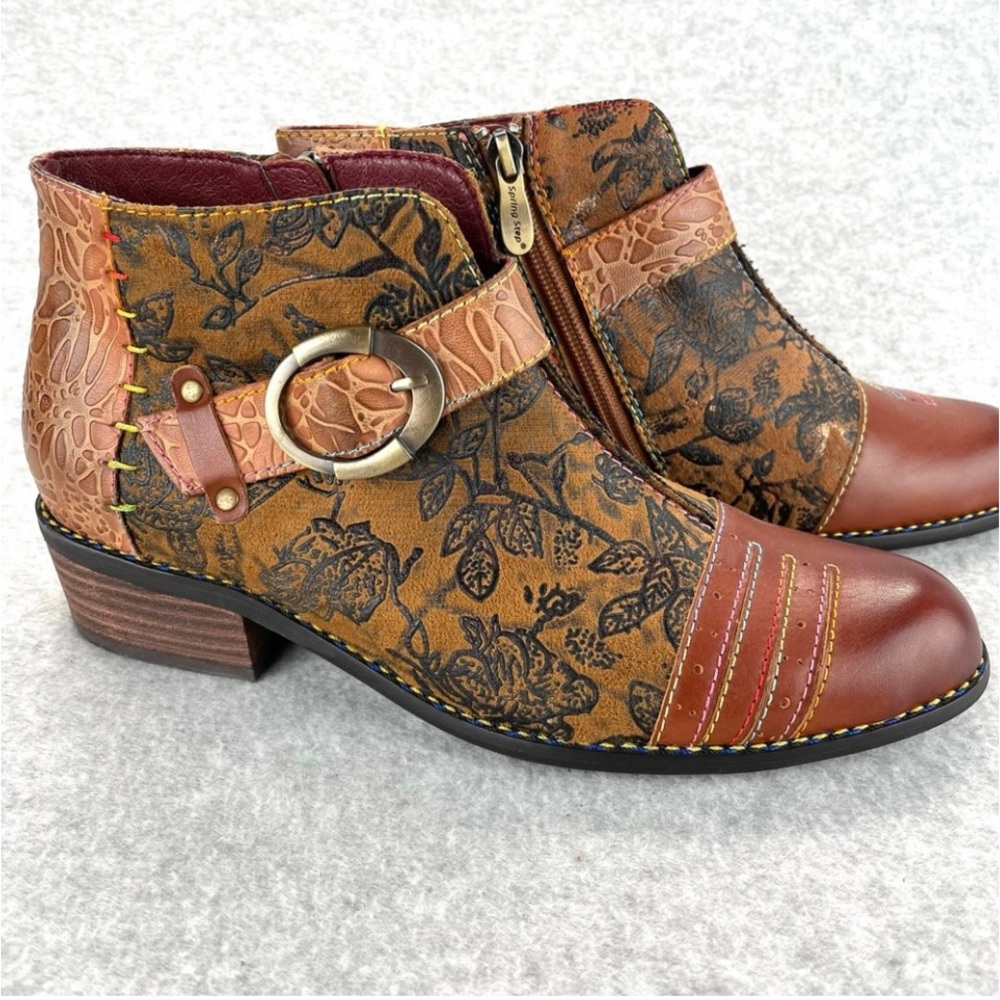 NEW L' Artiste Georgiana Leather Ankle Bootie Camel Brown Spring
Step 8.5